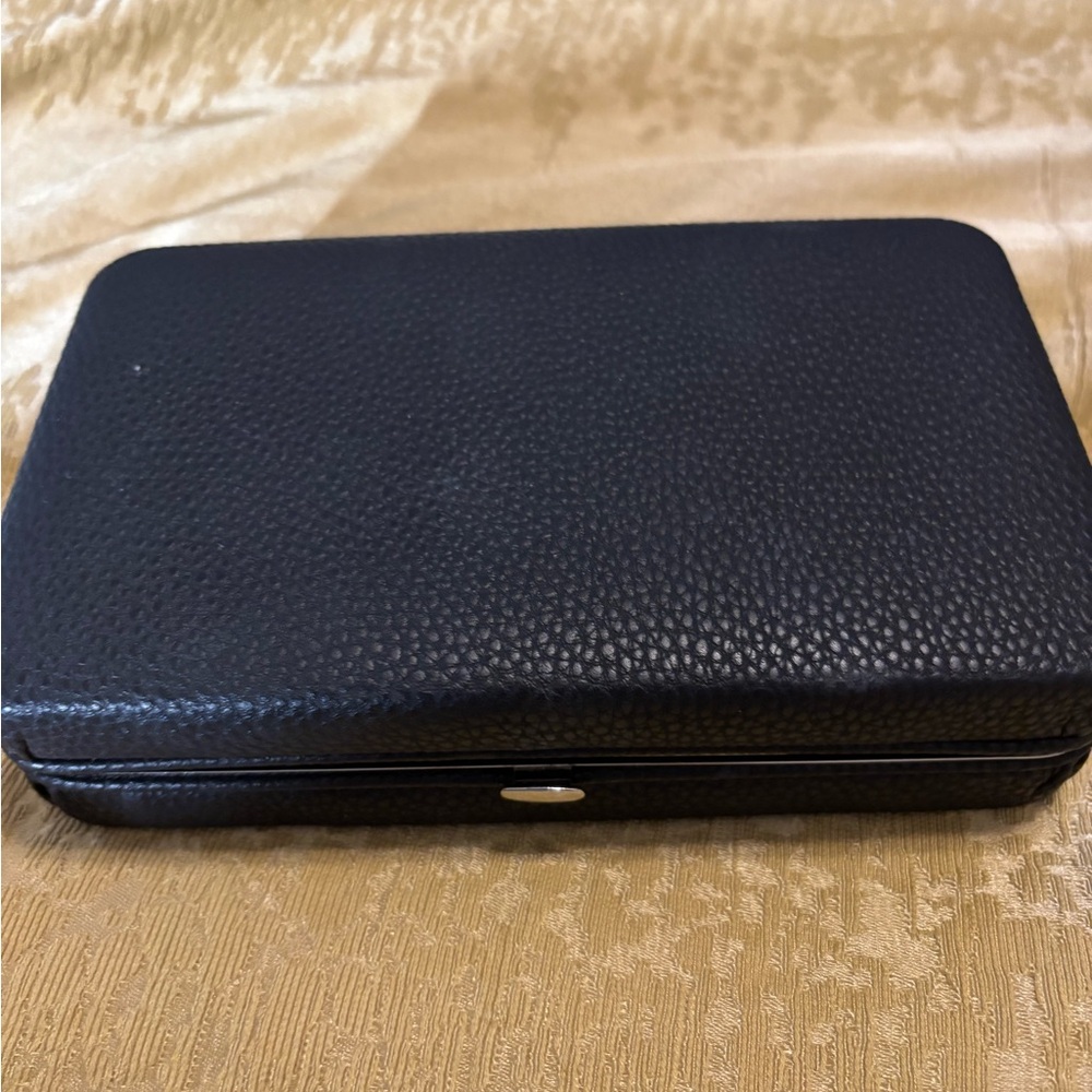 Trish McEvoy Travel Makeup Case - Picture 2 of 3